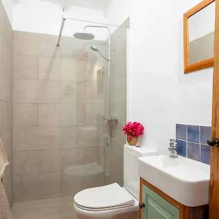 Tatil Evi Andorinha House, Callebanda Barracol