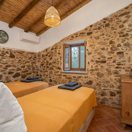 Tatil Evi Andorinha House, Callebanda Barracol *