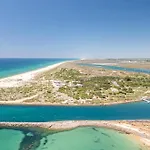 Andorinha House, Callebanda Barracol Tavira